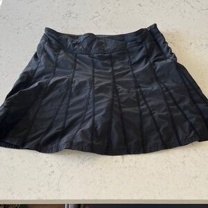 Athleta Black Women's Skirt with Shorts size 6